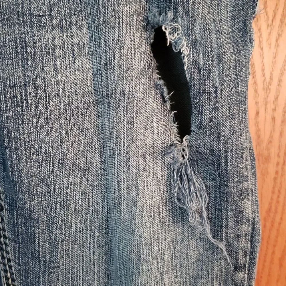 Very Nice Amethyst Distressed Jeans Sz 13 - Picture 3 of 15